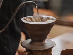 -彳亍咖啡·这里(水湾路店)