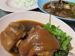 -Kha Mu Charoensang(Silom)