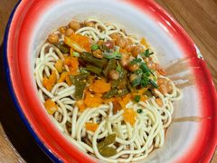 -楚东君•襄阳牛肉面牛杂煲(陆家嘴正大店)