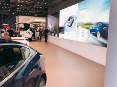 -TESLA 特斯拉(上海太古汇体验店)