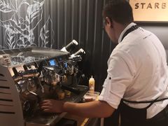 -星巴克臻选(国贸商城首店)
