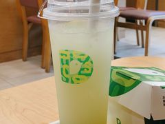 鲜萃柠檬饮（超大）-德克士(砂之船奥特莱斯店)