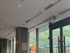 -星巴克臻选(深圳龙华红山天虹店)