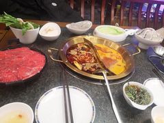 -小天鹅火锅·一线江景洪鼎旗舰店(洪崖洞店)