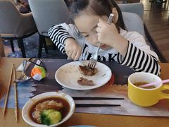 -荣誉国际酒店-云顶旋转餐厅