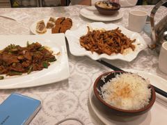 鲜茶树菇炒肉丝-马凯餐厅(地安门店)