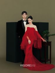 -雪中彩影婚纱摄影·微光艺术中心