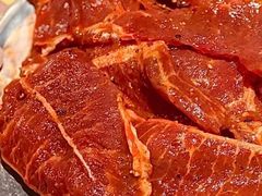 鲜切牛肉-王婆乔鲜鱼自助火锅(蜀汉路店)