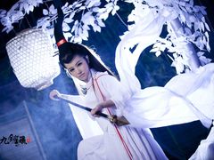 -九月鹰飞汉服摄影工作室