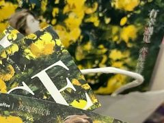 -瑞幸咖啡(小龙湾地铁站临街店)