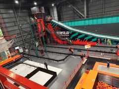 -极限PLAY运动娱乐新世界·团建派对表演休闲馆·室内高空游乐园