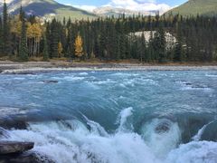 -阿萨巴斯卡瀑布观景点