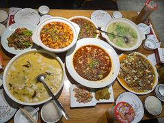 -小三峡食府(西五路店)