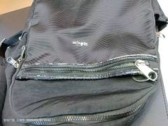 -爱革·洗衣改衣·洗鞋修鞋·洗包修包·奢侈品护理(宝地广场店)