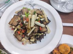 -湖南人家湘菜馆(镇江路店)