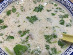 羊肉汤（多肉）-穆得·老周家牛肉烧饼(普利街店)