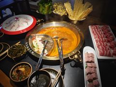 -靓寨酸汤火锅(时尚天河东一街店)