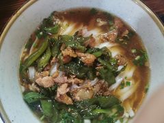 -裕新楼粉面馆·石磨手工粉(四方坪店)