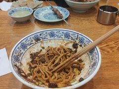 老北京炸酱面-门框胡同百年卤煮(新街口店)