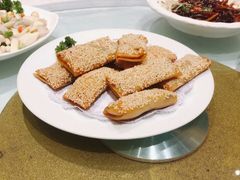 松饼-吴越荣记苏州菜·松鼠桂鱼100%活鱼现做(斜塘老街店)
