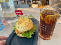-必胜客餐厅(昆百大泰业城店)