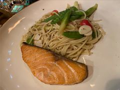 奶油三文鱼芦笋细面-SISTERS BAR RESTAURANT川意酒馆(嘉善老市H楼店)