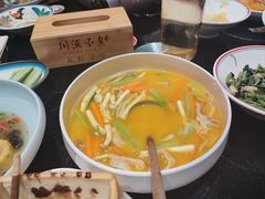 -川流不息·地道川菜·小龙虾(新松江路店)