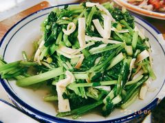 水芹菜炒干丝-洞天食府(北大街店)
