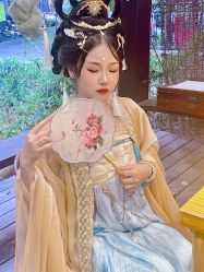 -彭彭的汉服体验馆(东湖林语店)