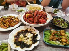 -肥肥虾庄·金牌油焖大虾(汉口城市广场店)