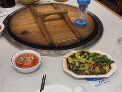 -鲁员外地锅鸡地锅鱼(古墩路店)