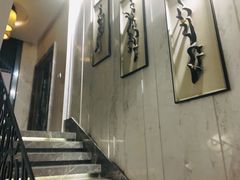 -新盈光·云会所(百丈东路店)