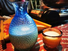 云南纂新奶白酒-火塘云南烧烤大排档