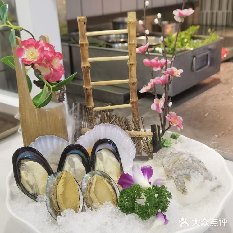 近期在三亚吃到了坠满意的椰子鸡👍！ 