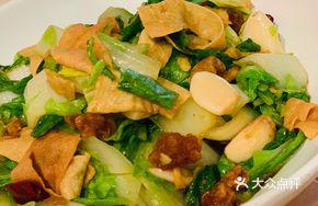 Fried Pork Crumbs with Tofu Skin and Chinese Cabbage