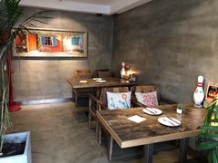 -HIGH FIVE哈福手工汉堡(桂林路店)