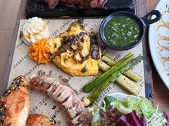 -Mark&Mars Restaurant