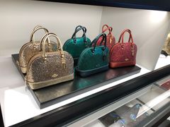 -伯肯黑德角名品折扣购物中心