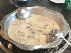 -肖仙仙羊肉汤·创于1996年(三官堂总店)