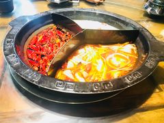 -老房老舍重庆火锅(假日城市店)