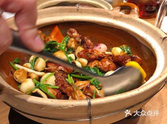 这家菜品卖相很好,口味也不错,问题就是菜量太少太少