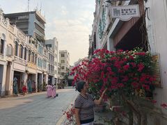 -海口骑楼小吃街