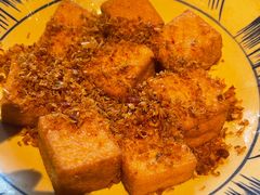 -Cục Gạch Quán