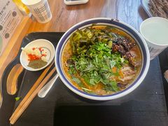 -云阿蛮云南生烫牛肉米线(奉贤路店)