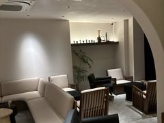 -Hideout Hookah Lounge·隐觅地