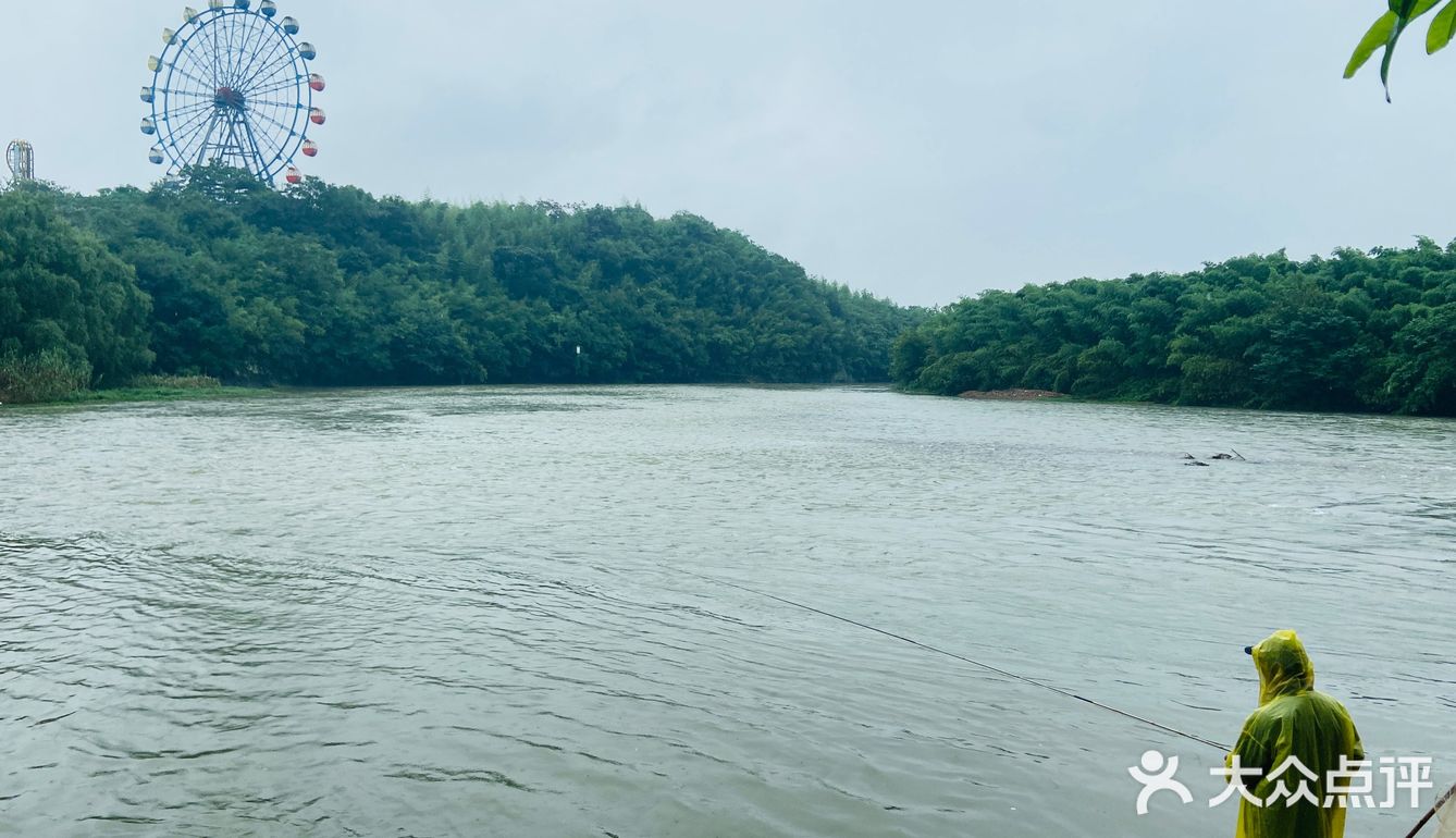 杭州持续暴雨，余杭双溪水位暴涨！原本的露营地全部被淹了！ 