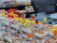 玫瑰蛋黄酥-皇冠幸福里动物奶油生日蛋糕(万达店)