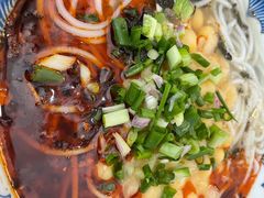 酸菜肉丝粉-袁妈红豆汤(重庆总店)