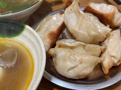 -黄阿姨锅贴大王(万航渡路店)