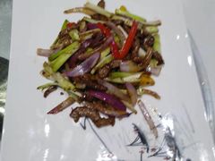 黑椒双葱爆牛柳-稻香酒家·33年老字号·港式粤菜(富邦中心店)